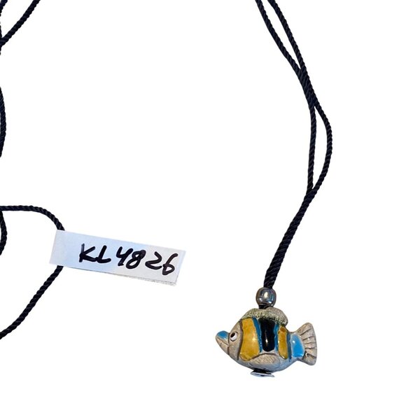 Hand-Painted Ceramic Fish Pendant Necklace From Peru - Picture 11 of 11